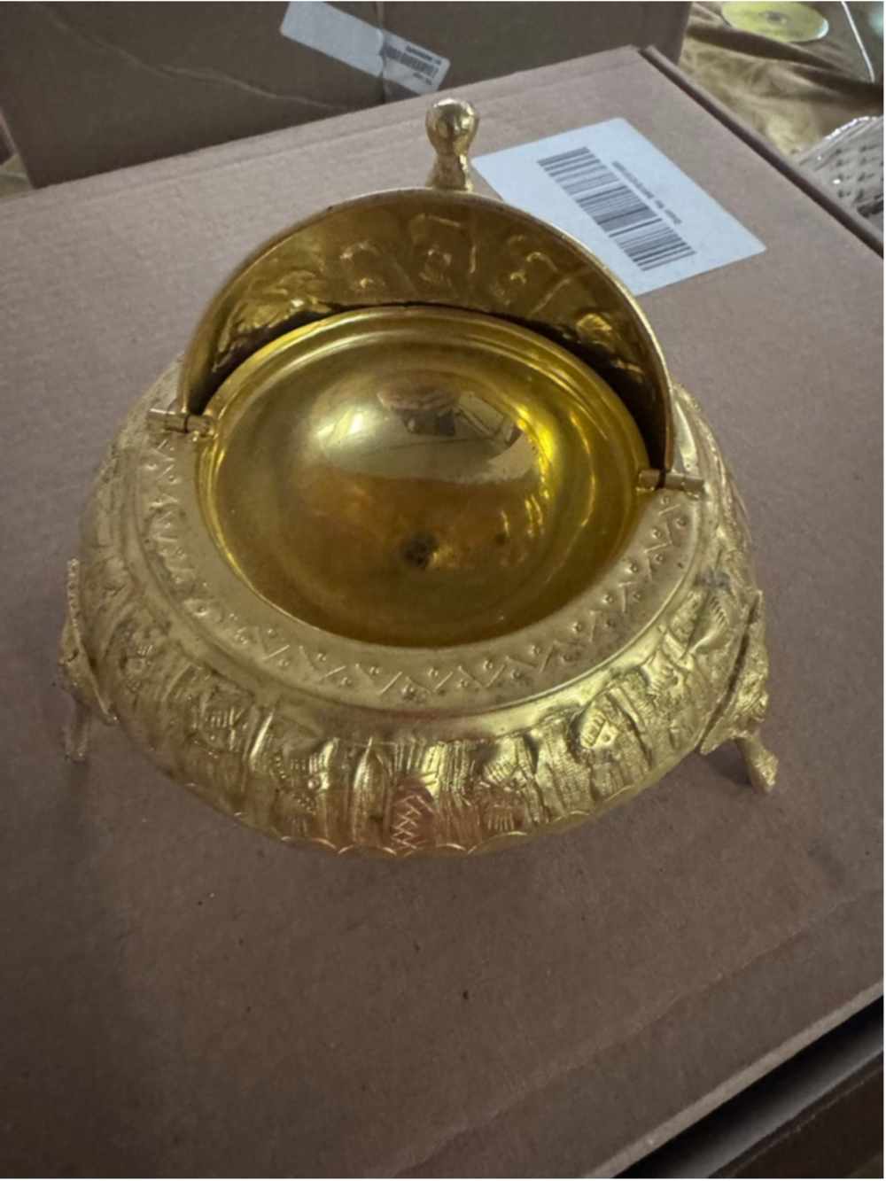 Unbranded Gold Embossed Decor One Size - Picture 2 of 10